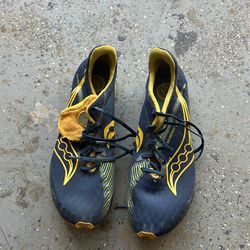 Saucomy Racing Spikes