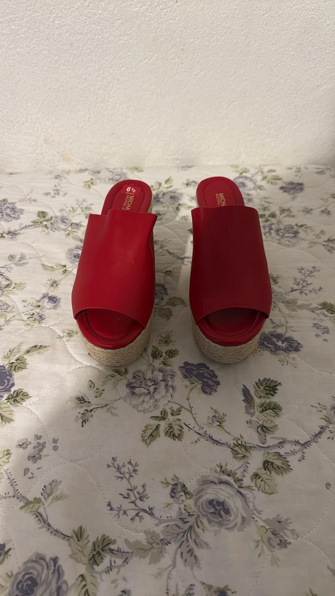 Beautiful Red Authentic Michael Kors Platform Heels Size 6.5