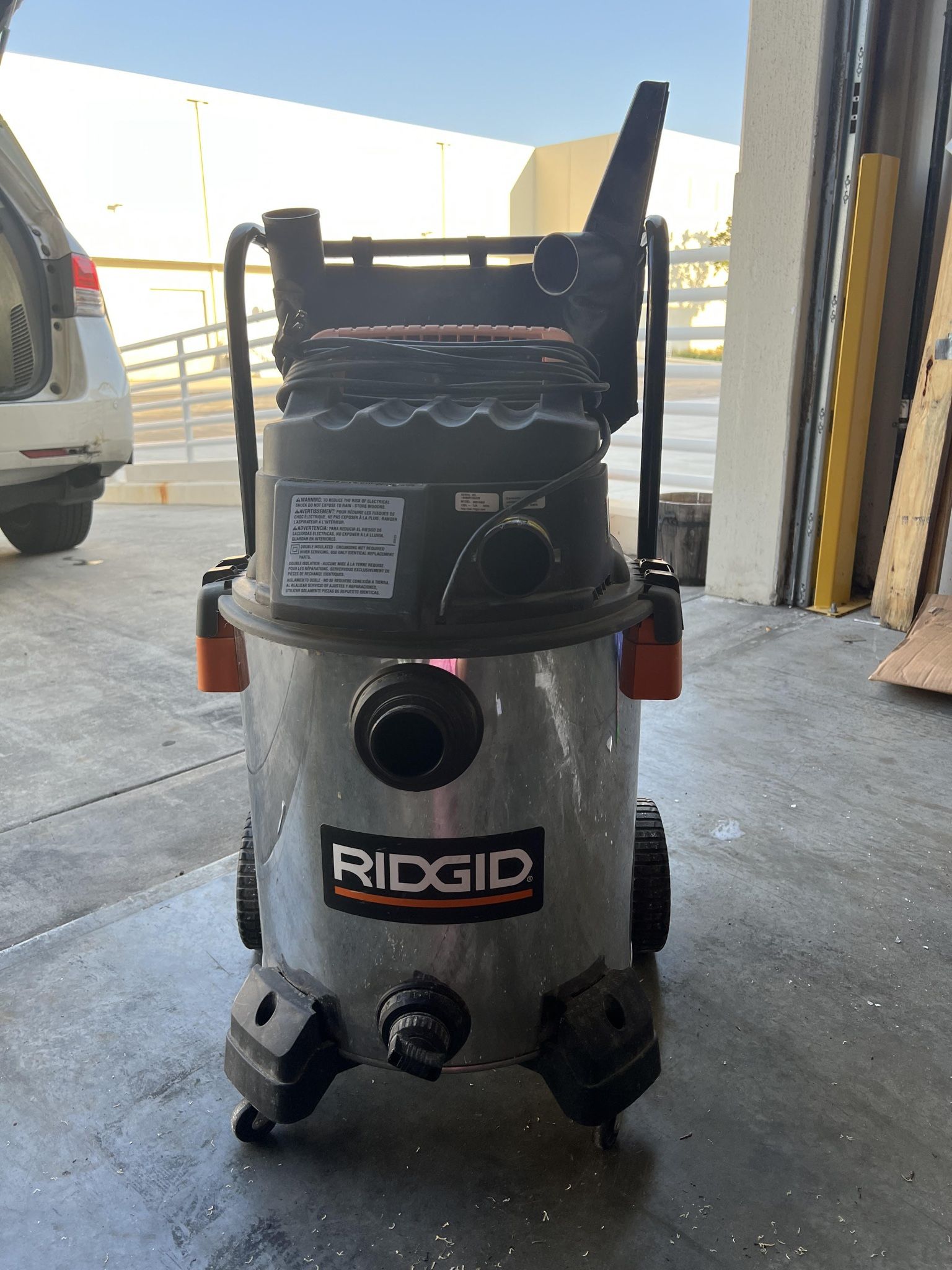 16 Gallon 6.5 Peak HP Stainless Steel Wet/Dry Shop Vacuum for Sale in