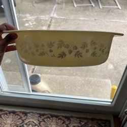 Vintage Pyrex Casserole Dish With Glass Lid 