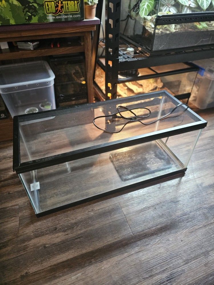 20 Gallon Aquarium/Reptile Enclosure