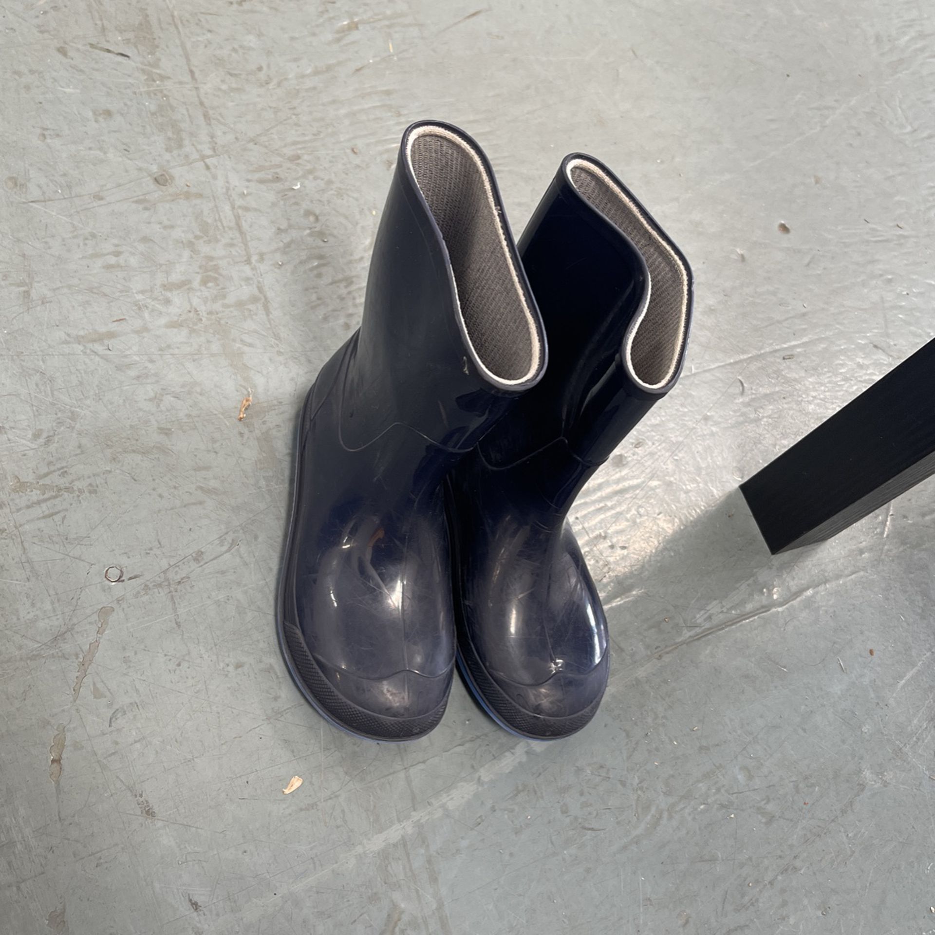 Rain Boots Size Kids 11-12 
