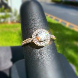 Jewelry 18k solid yellow gold  white CZ stone 1.00CTW central 0.50CT ring sz 7.00