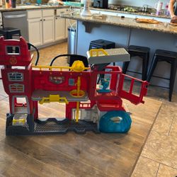 Transformers Rescue Bots Fire Station Playset