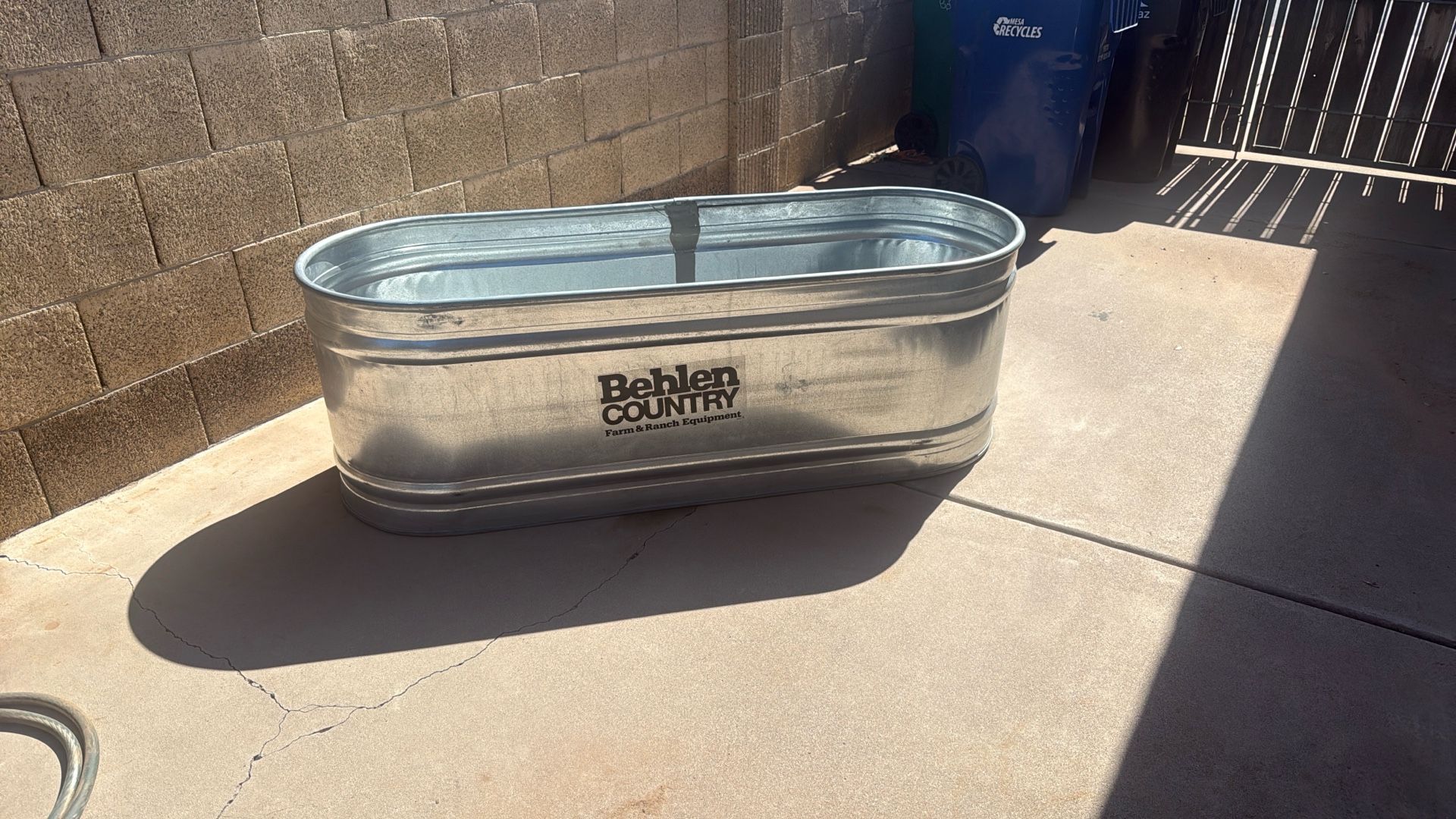 Stock Tank Behlen 2x2x6 Water Tank Thrift