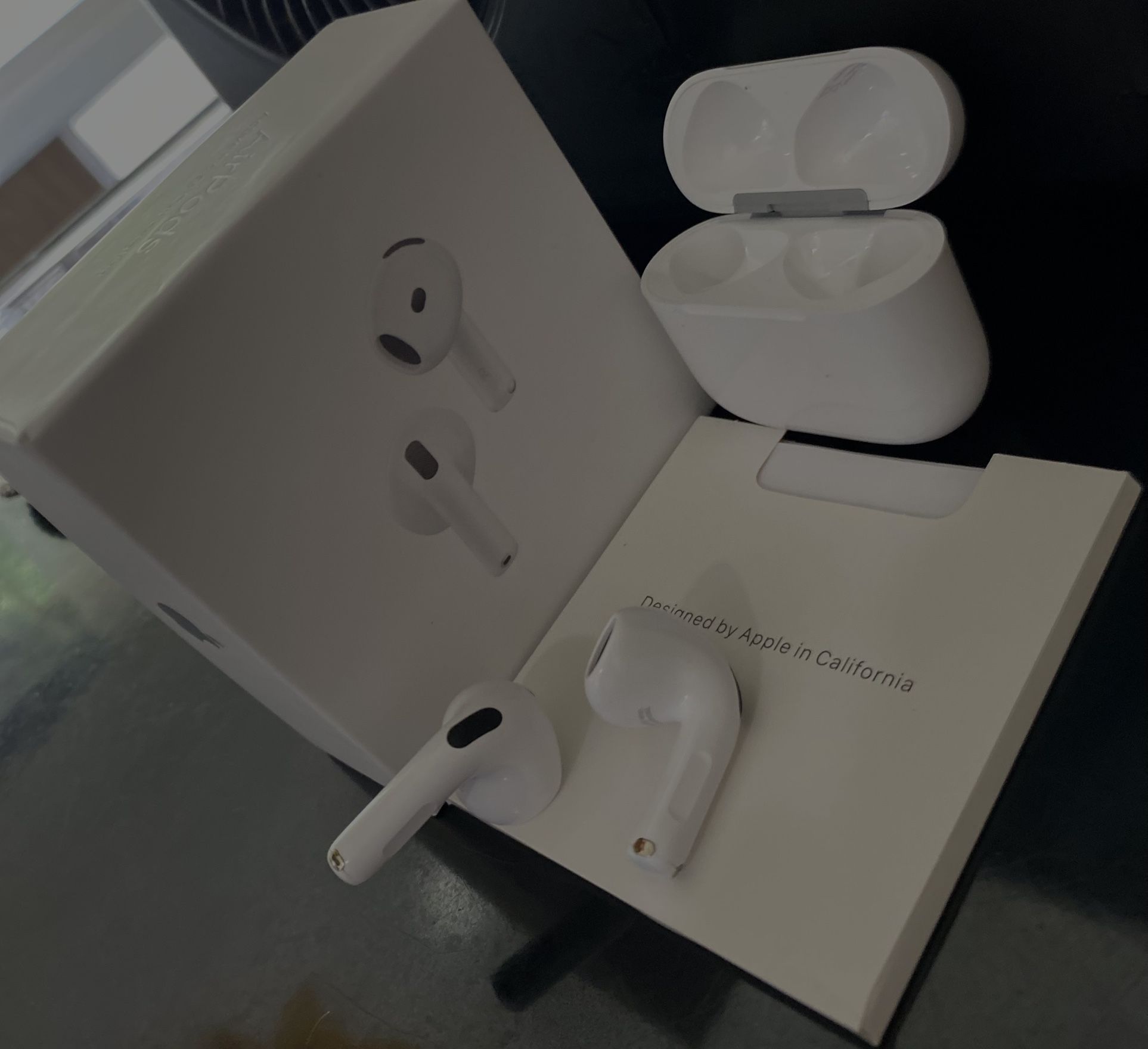 I am selling a pair of Apple AirPods 4 for $100 ,