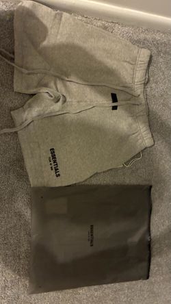 Grey essential shorts