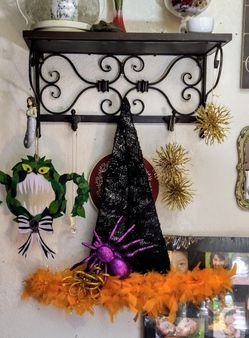 New Halloween 🎃 door hanger shipping available or pick up 67th Ave and Thomas