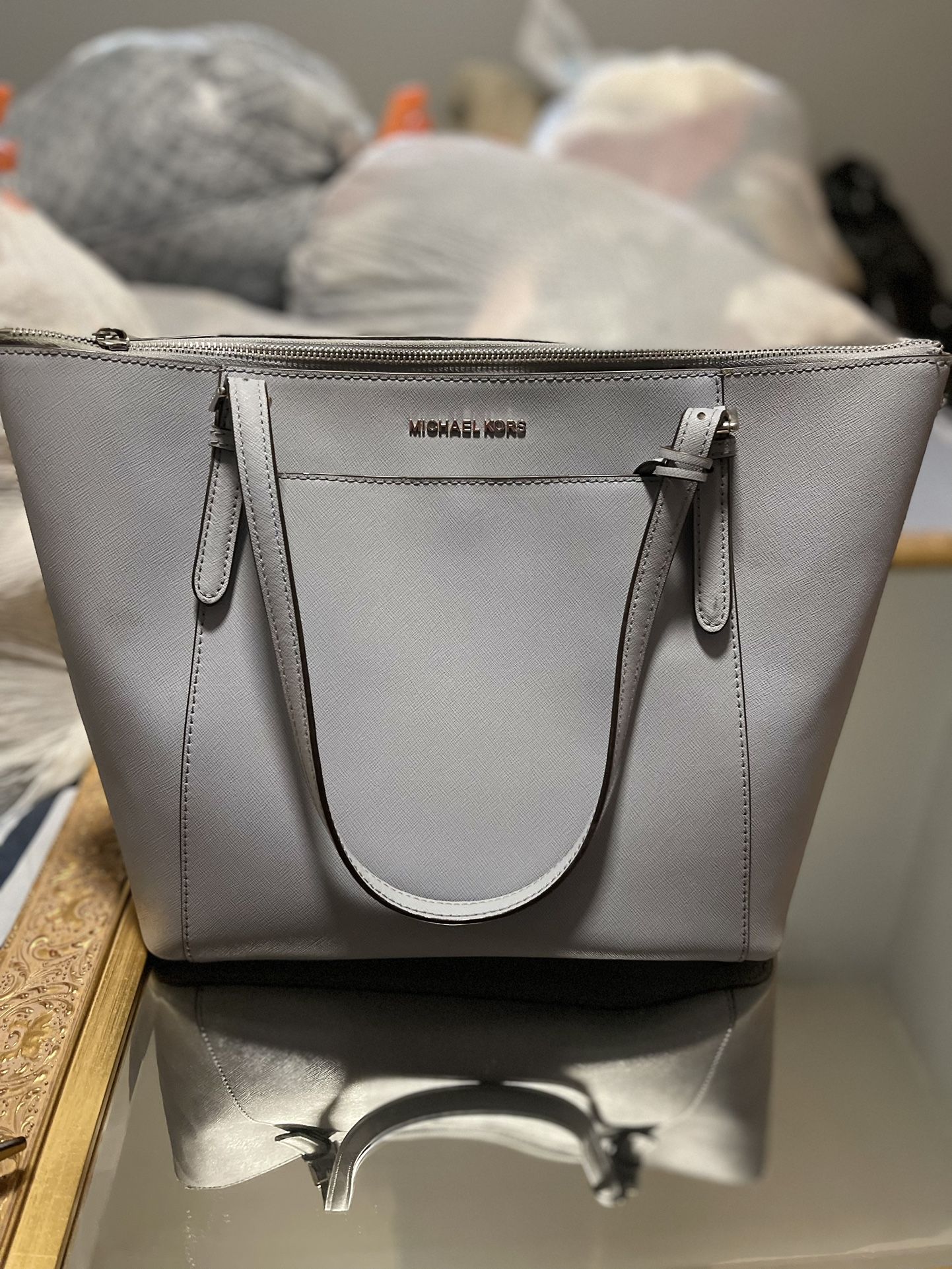 MK Purse Used Like 5 Times 