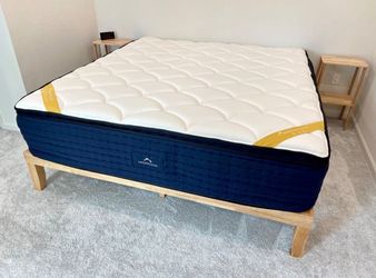 🛏️ QUEEN hybrid Memory Foam Mattress - Like New 