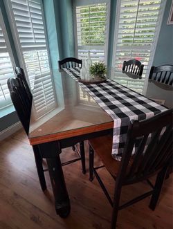 Dining Table and Chair Set