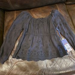 Girls Size 7/8 Shirt With Tapered Waist