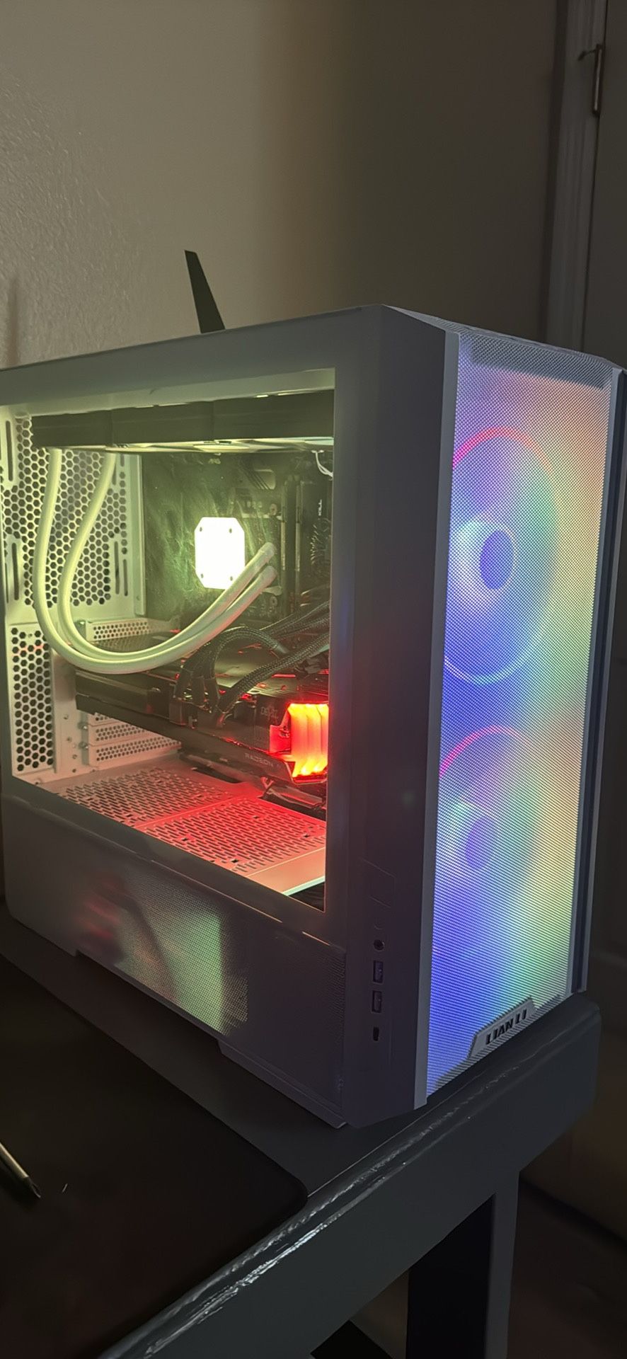 AMD Radeon 6900xt 16gb and i9 intel white gaming pc