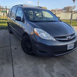 2009 Toyota Sienna