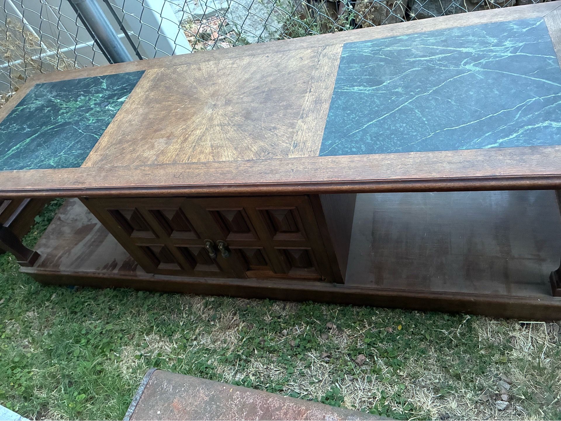 Coffee table 2 end tables