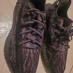 Adidas Yeezy  Size"9 Men
