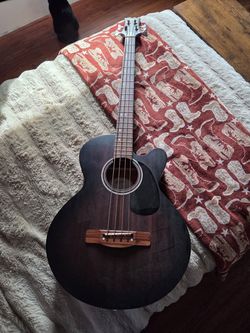 Mitchell Acoustic/electric Bass