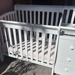 Baby crib