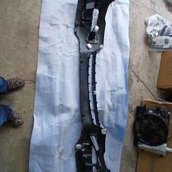 18-19 Ford Explorer Front Upper Bumper Original