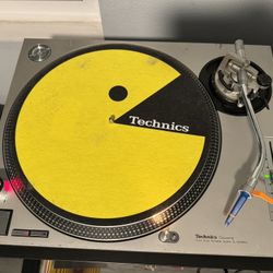 Technics 1200 MK2 - Pair / Set Of Two Turntables