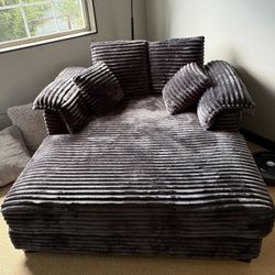 Oversized chair