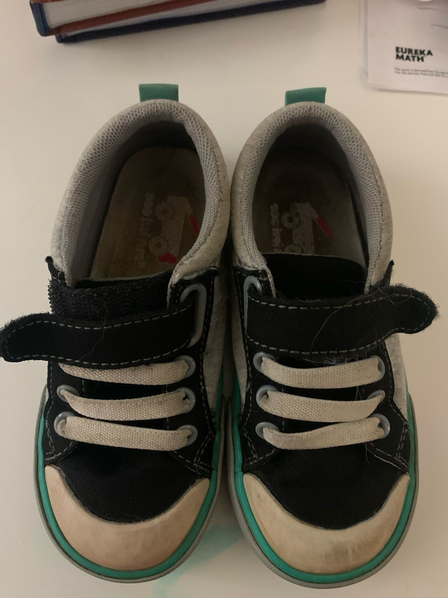 See Kai Run Toddler Shoes Size 9