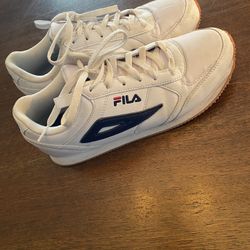 Fila Men's Sneakers Cloud White Casual Lace Up Athletic Shoes size 9