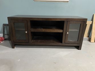 TV STAND 