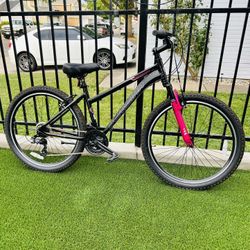 SCHWINN SIDEWINDER MOUNTAIN BIKE 26” Wheels 
