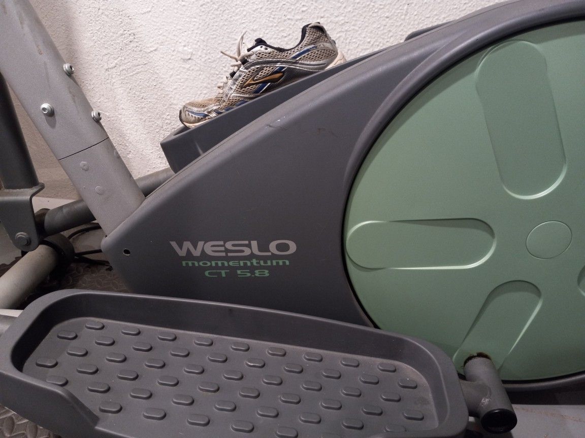 Weslo Momentum Elliptical CT 5.8 for Sale in Ann Arbor MI OfferUp