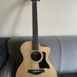 Taylor Electric Acustic Guitar 110 CE