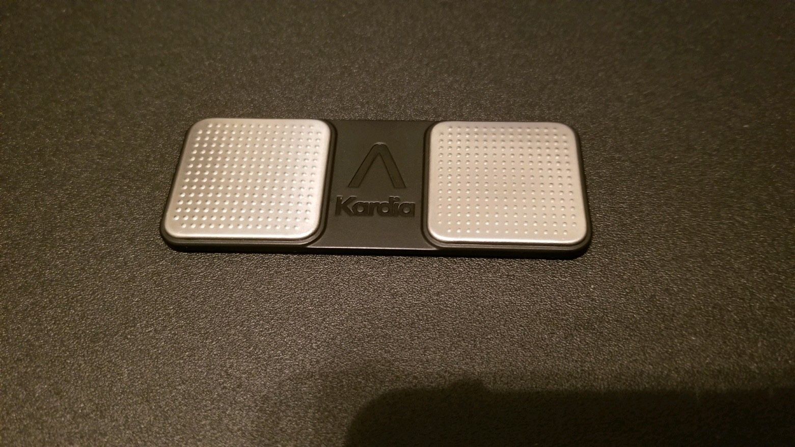 KardiaMobile 1-Lead Personal EKG Monitor – Record at Home – Detects AFib & Irregular Arrhythmias