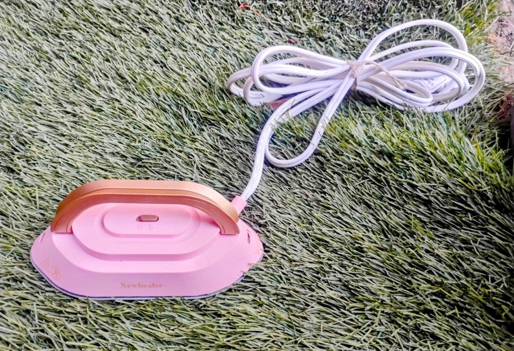 Newbealer Travel Iron