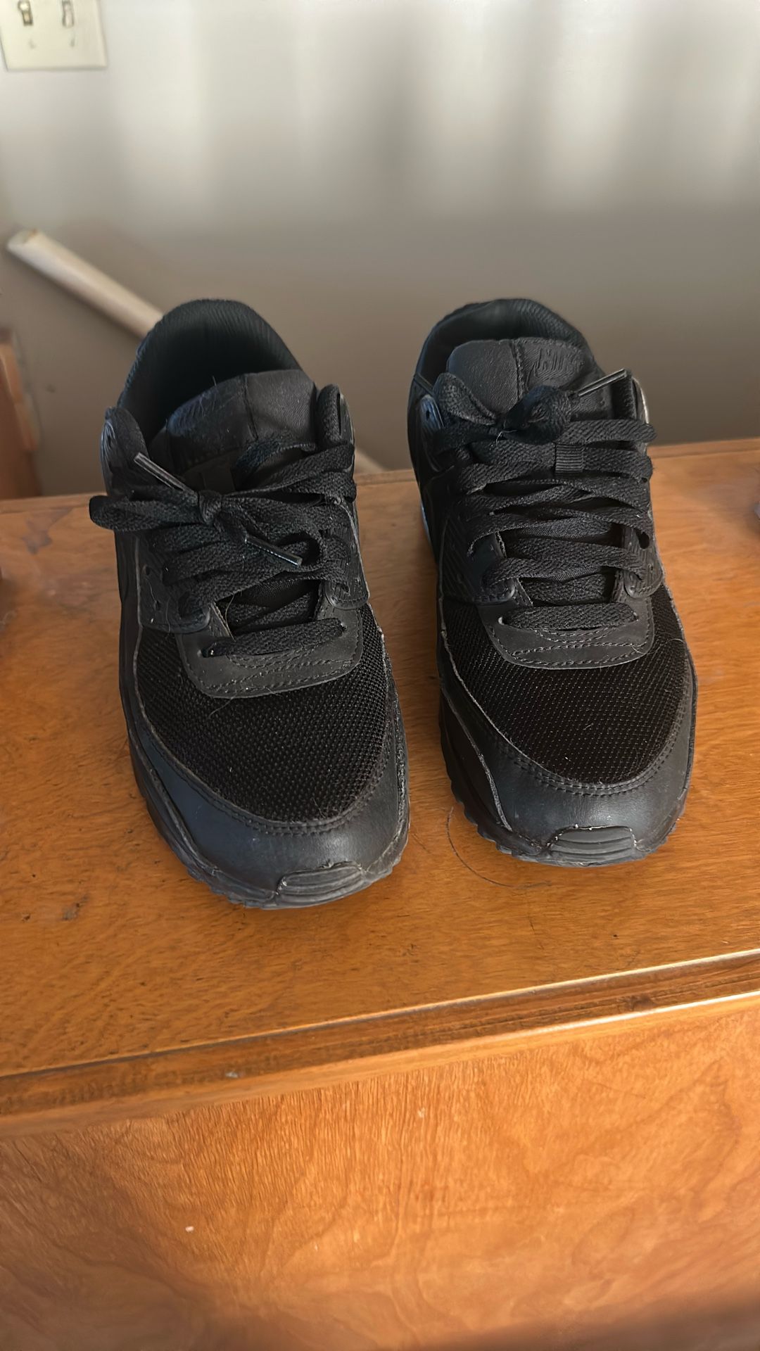 Used Nike Air Max 7.5 Men’s 