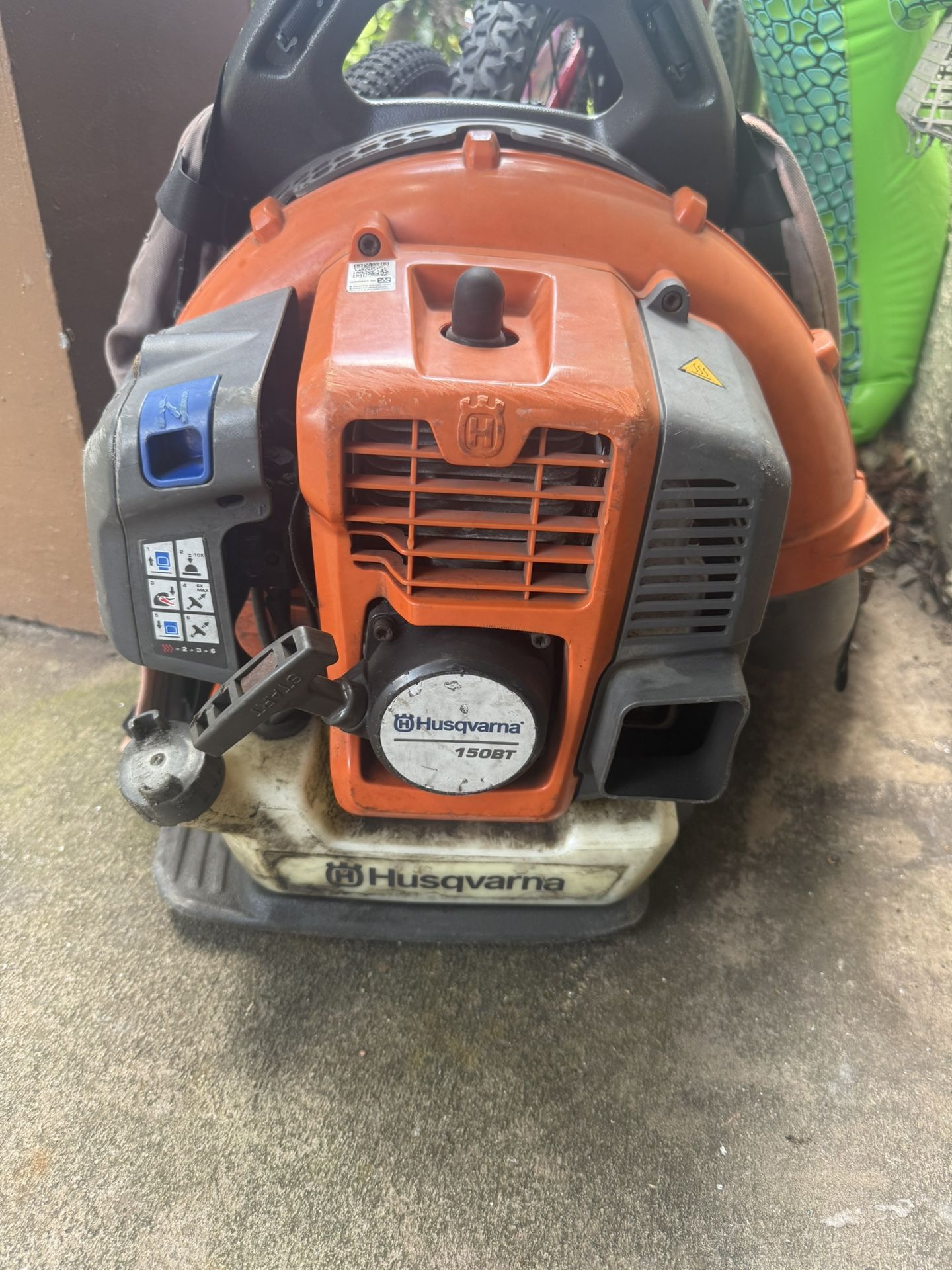 Husqvarna 150BT 51-cc 2-cycle 765-CFM 270-MPH Gas Backpack Leaf Blower