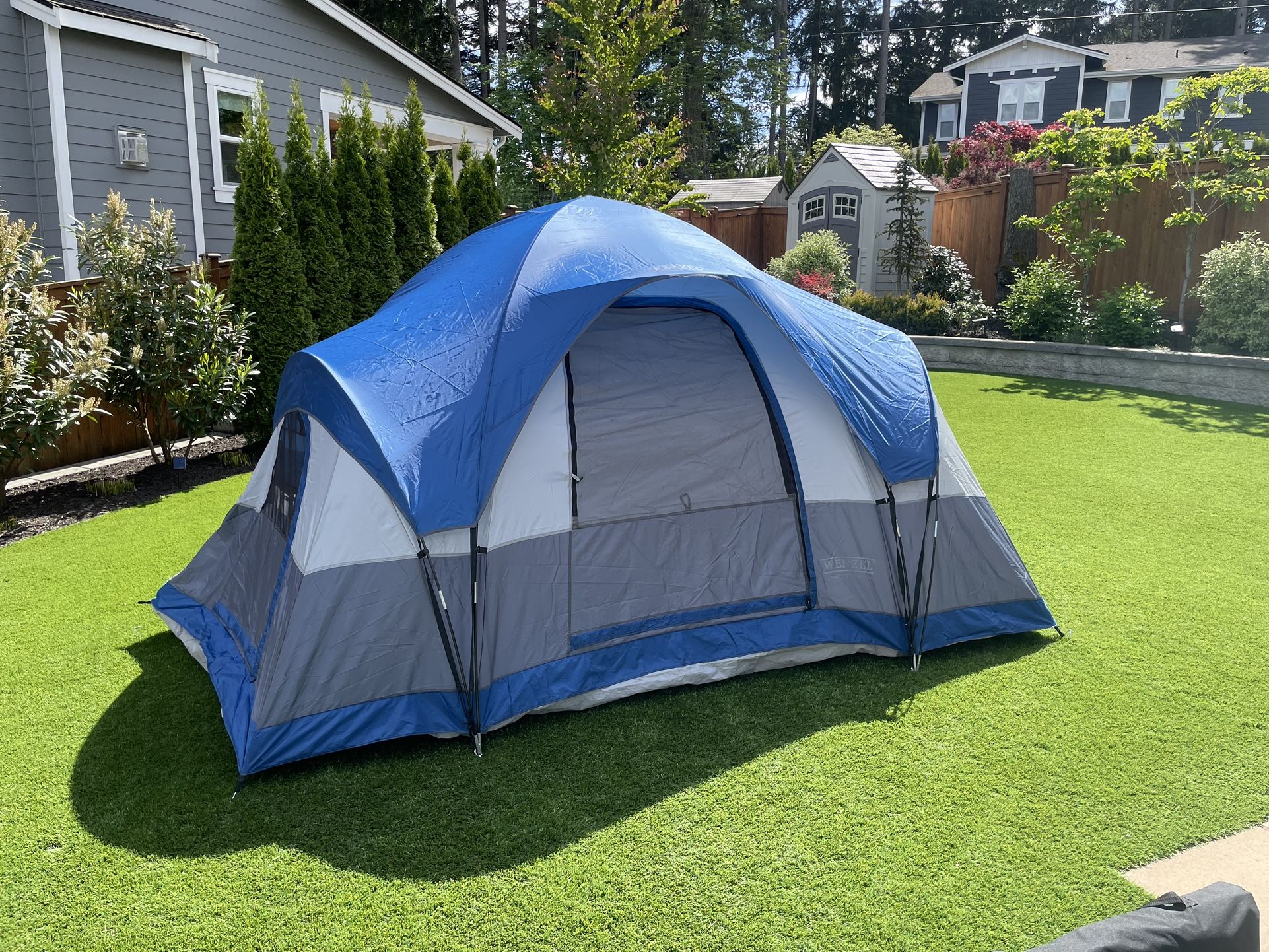 Wenzel Beartooth 14-by 10- Foot, 5 Person Pentadome Family Tent