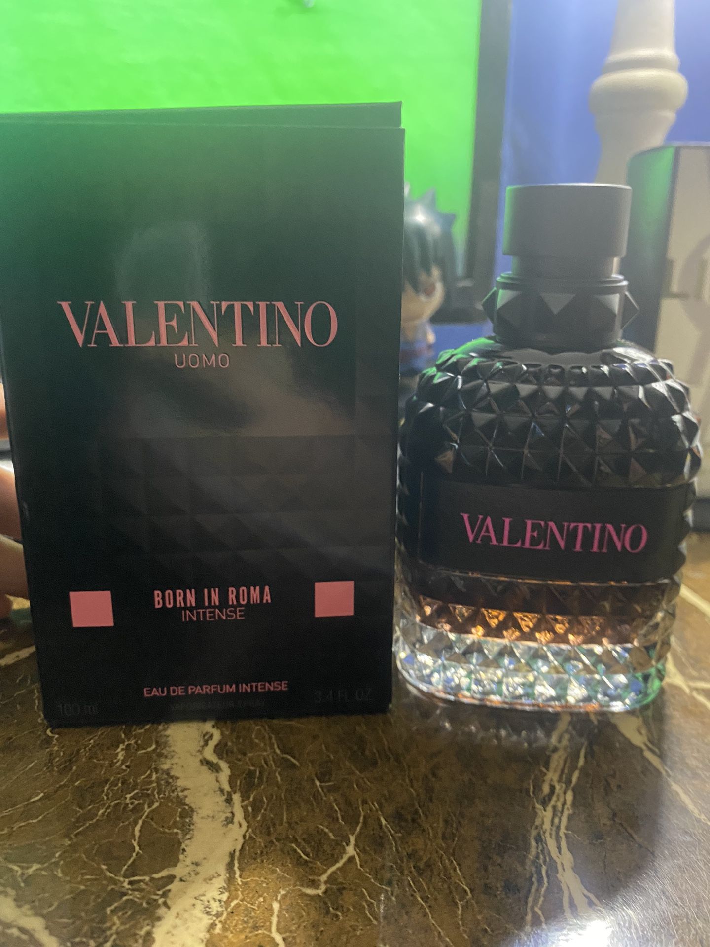 Valentino UOMO “born in roma intense “