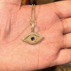 14k Gold VVS Diamond Evil Eye Pendant 