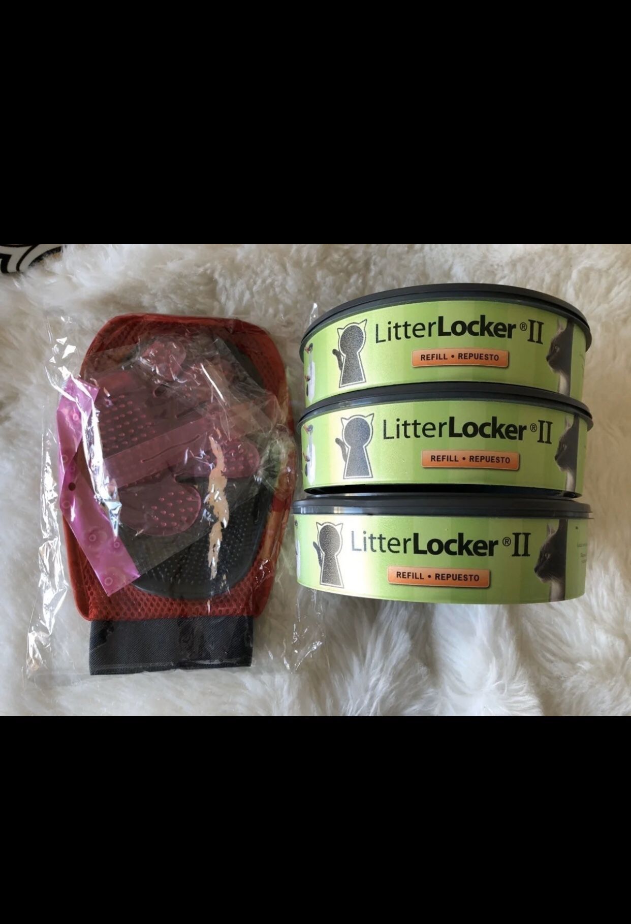 Pet Grooming Glove Mitt & litter locker refill