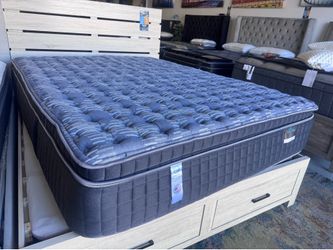 Thick Queen Pillow Top Mattress NEW!