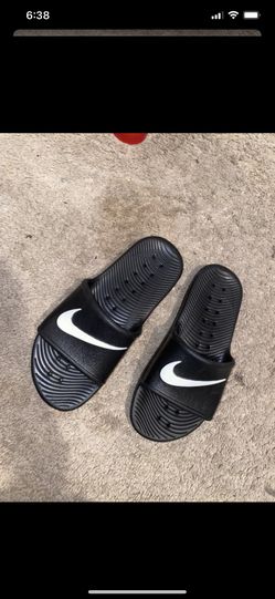 Women’s Nike slides