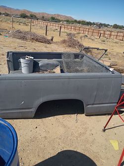 Short bed for Chevy truck in east Palmdale CA