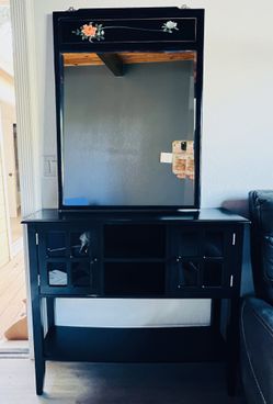 Dresser With Mirror