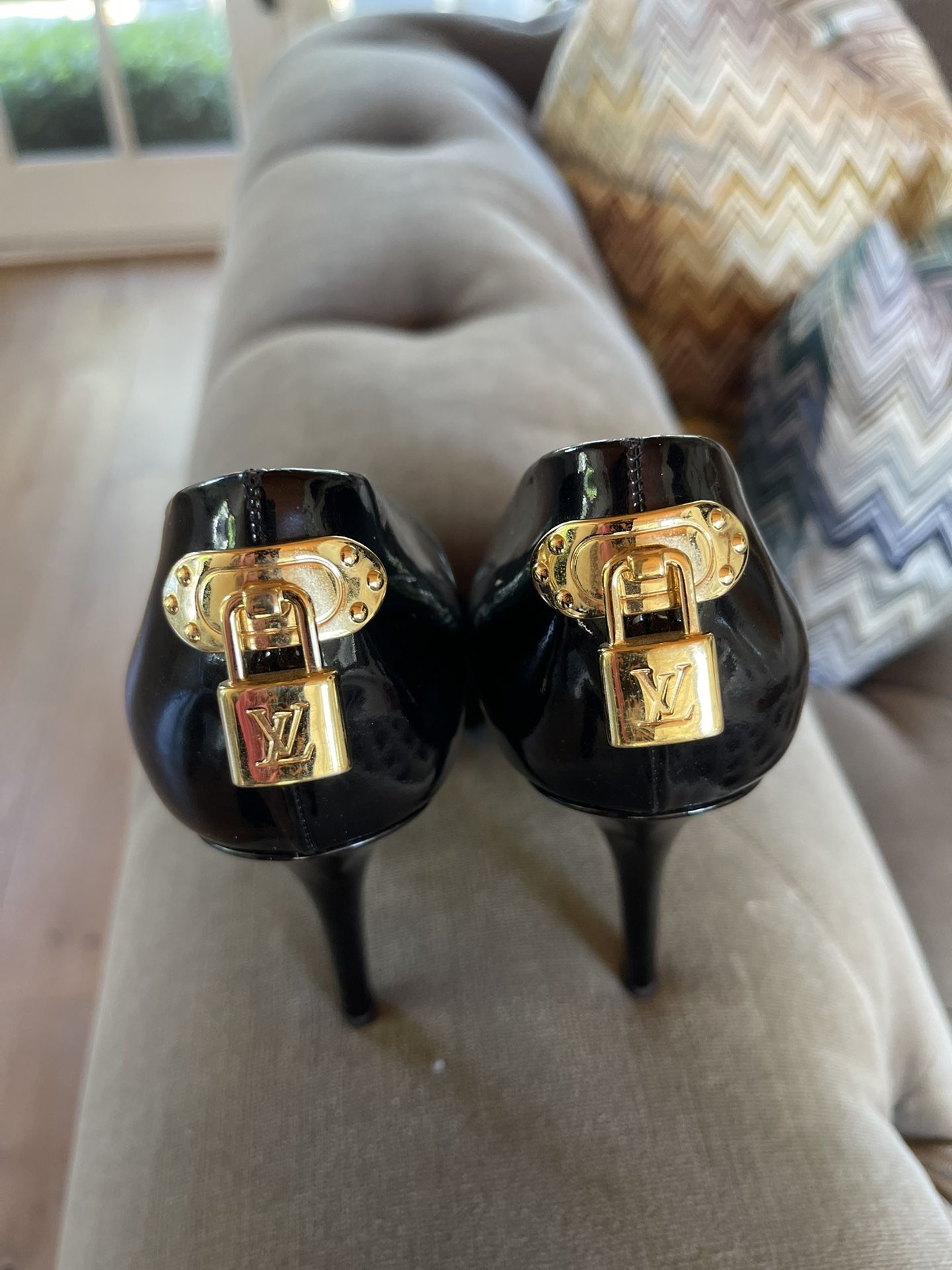 Louis Vuitton Patent Leather Oh Really! Peep Toe Platform Pumps in