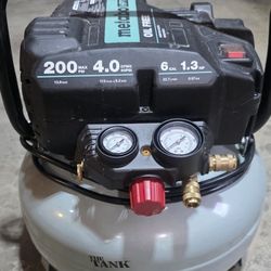 Air Compressor 