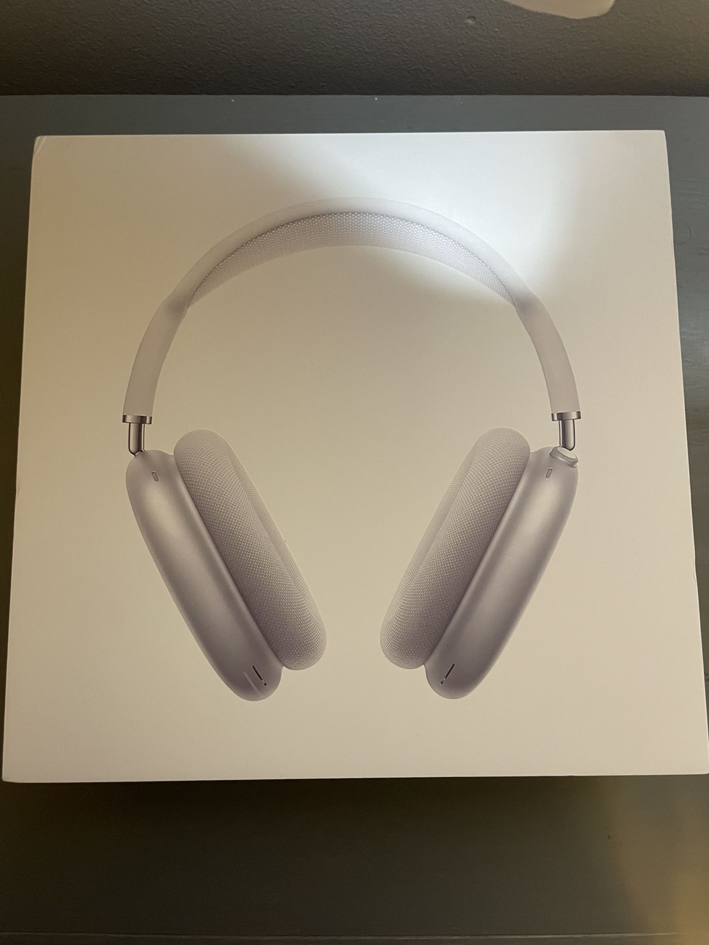 AirPod Max’s Silver