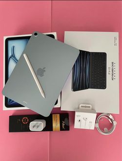 Apple IPad Air 11 (M3 chip / 2025 Model) 128GB  with pen, keyboard case & Accessories