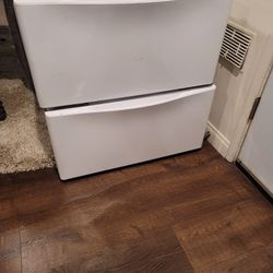Washer And Dryer Pedestals 