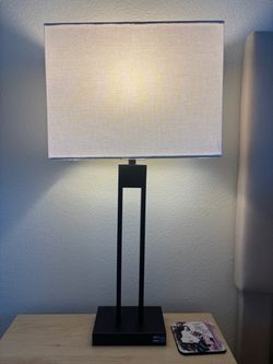 Modern Table Lamp with USB Port (2 available, smart lightbulbs included)
