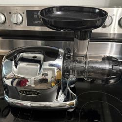 Omega juicer 